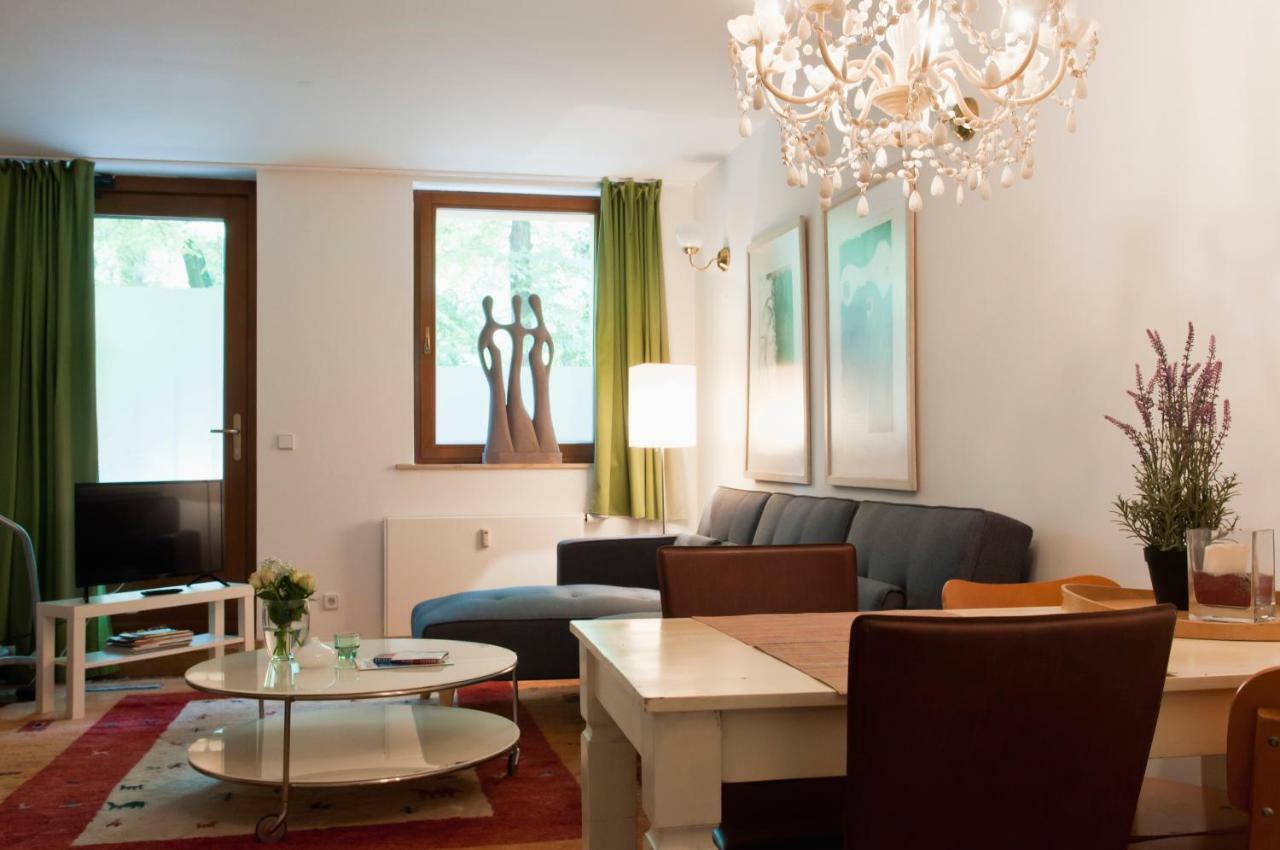 Beautiful Park Apartment For 4 Guests เบอร์ลิน ภายนอก รูปภาพ